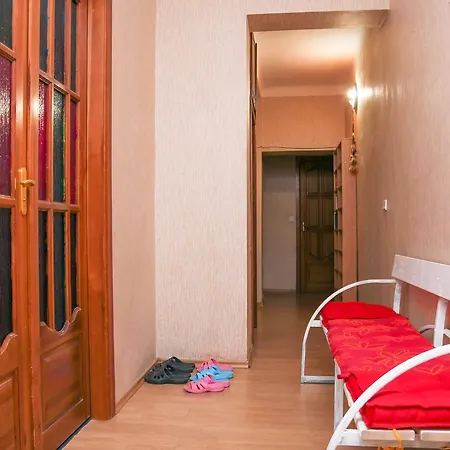 بيت شباب Sweethome On Prospekt Nezalejnost